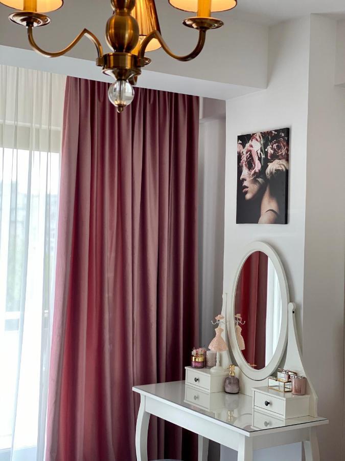 Bucharest Mall Studio Extérieur photo